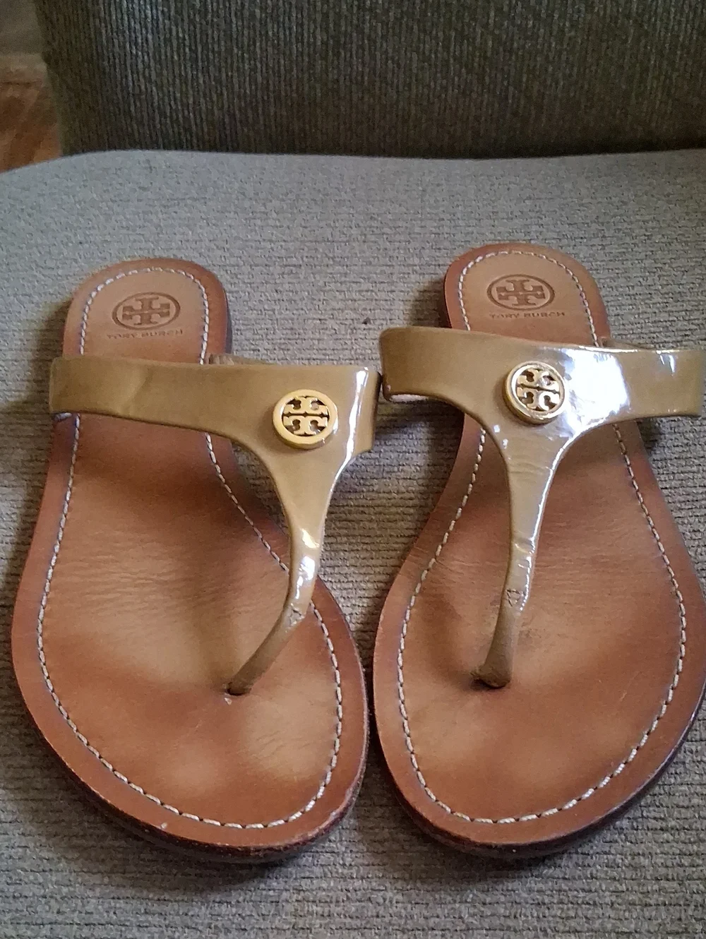 Tory Burch Olive/Tan Leather Logo Thong Sandals